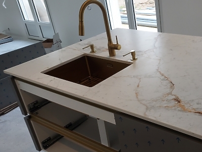 Plan de travail en Céramique Neolith Abu Dhabi Silk en finition mate