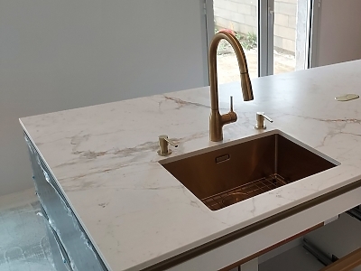 Plan de travail en Céramique Neolith Abu Dhabi Silk en finition mate